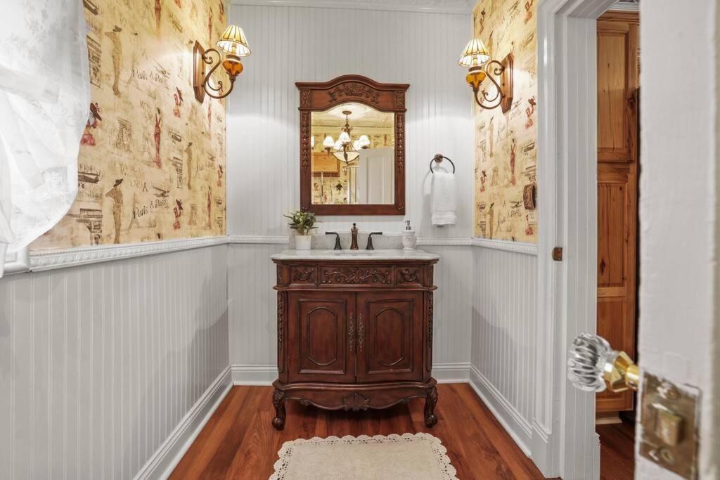 Charming Victorian Home - 2 Minutes To Downtown Ланкастер Екстер'єр фото