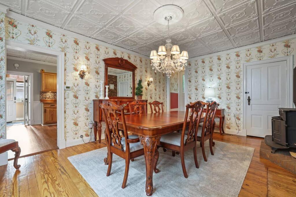 Charming Victorian Home - 2 Minutes To Downtown Ланкастер Екстер'єр фото